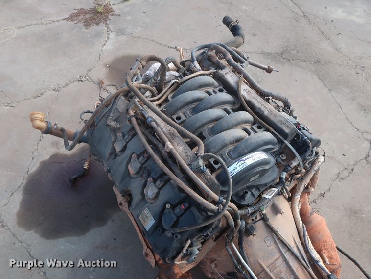 image for item HT9642 5.0L V8 gas engine