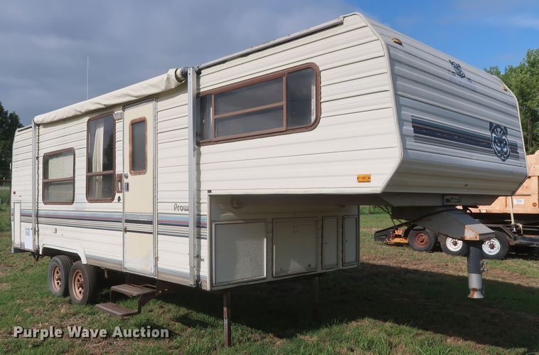 image for item HT9648 1989 Fleetwood Prowler  camper