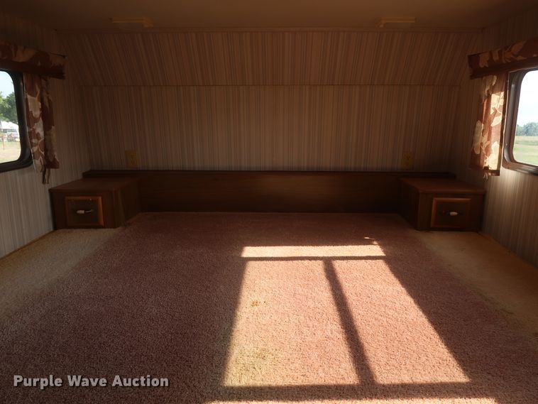 image for item HT9648 1989 Fleetwood Prowler  camper