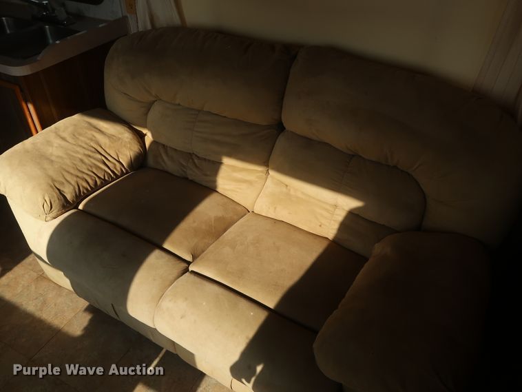 image for item HT9648 1989 Fleetwood Prowler  camper