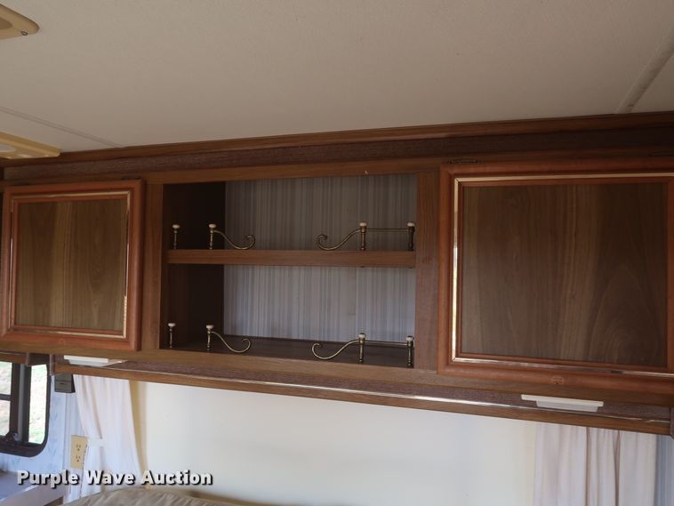 image for item HT9648 1989 Fleetwood Prowler  camper