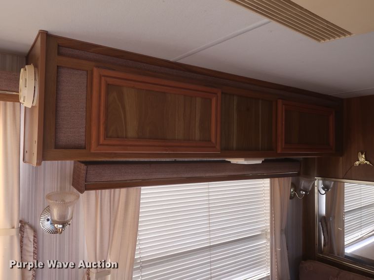 image for item HT9648 1989 Fleetwood Prowler  camper