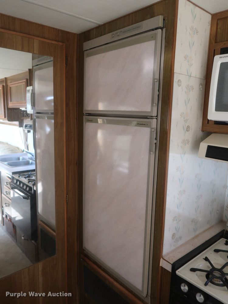 image for item HT9648 1989 Fleetwood Prowler  camper