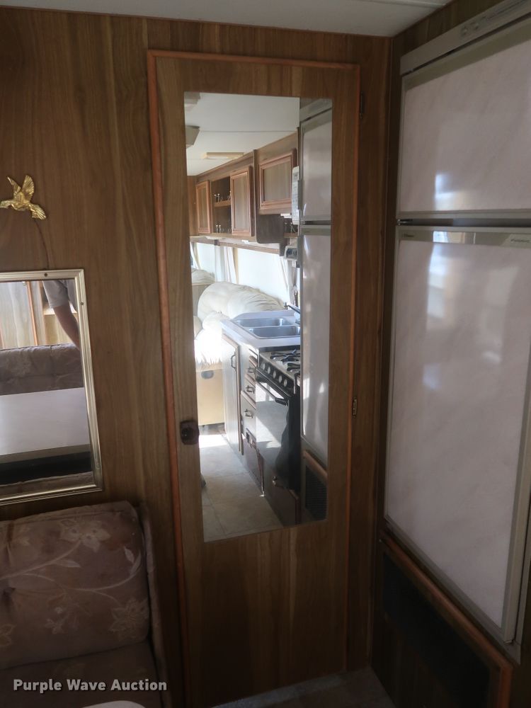 image for item HT9648 1989 Fleetwood Prowler  camper