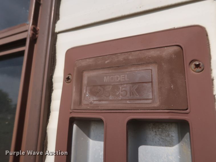 image for item HT9648 1989 Fleetwood Prowler  camper