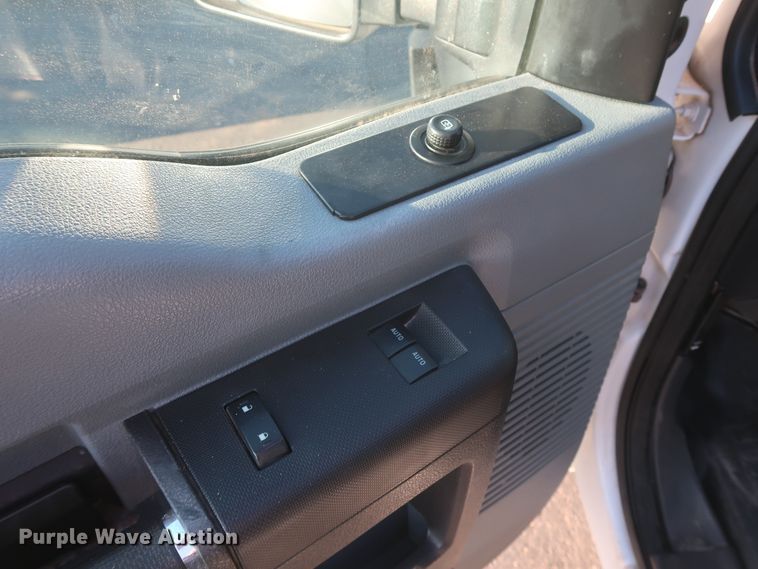 image for item HT9656 2015 Ford F550 Super Duty XL  flatbed truck