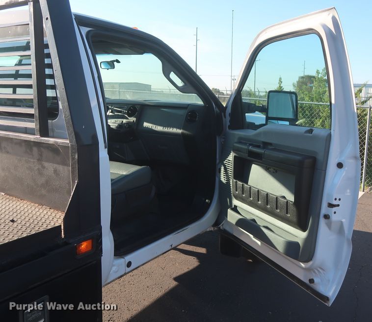image for item HT9656 2015 Ford F550 Super Duty XL  flatbed truck