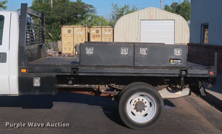 image for item HT9656 2015 Ford F550 Super Duty XL  flatbed truck