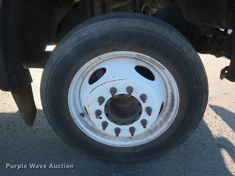 image for item HT9656 2015 Ford F550 Super Duty XL  flatbed truck