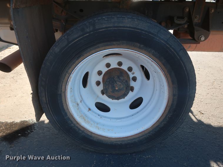 image for item HT9656 2015 Ford F550 Super Duty XL  flatbed truck