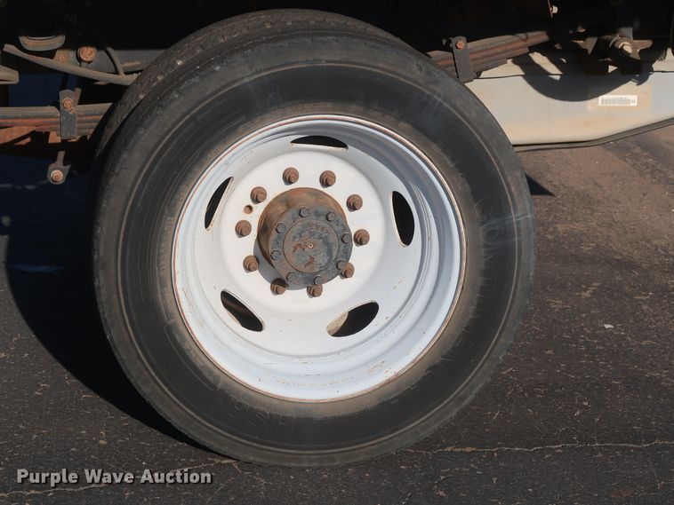 image for item HT9656 2015 Ford F550 Super Duty XL  flatbed truck