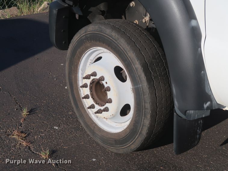 image for item HT9656 2015 Ford F550 Super Duty XL  flatbed truck