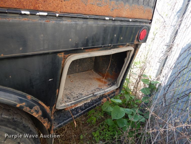 image for item HV9265 B&W flatbed