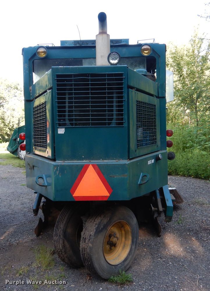 image for item DA8397 1987 Elgin Pelican street sweeper