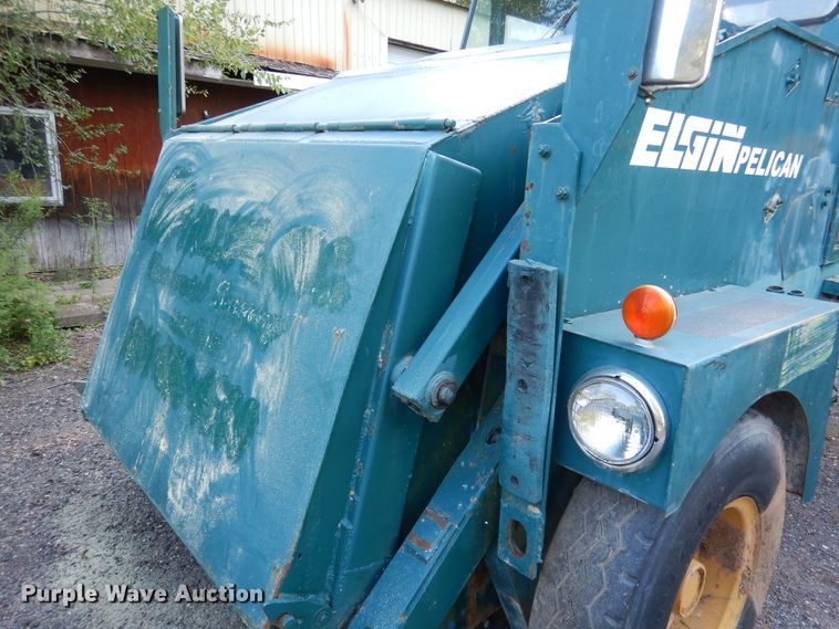 image for item DA8397 1987 Elgin Pelican street sweeper