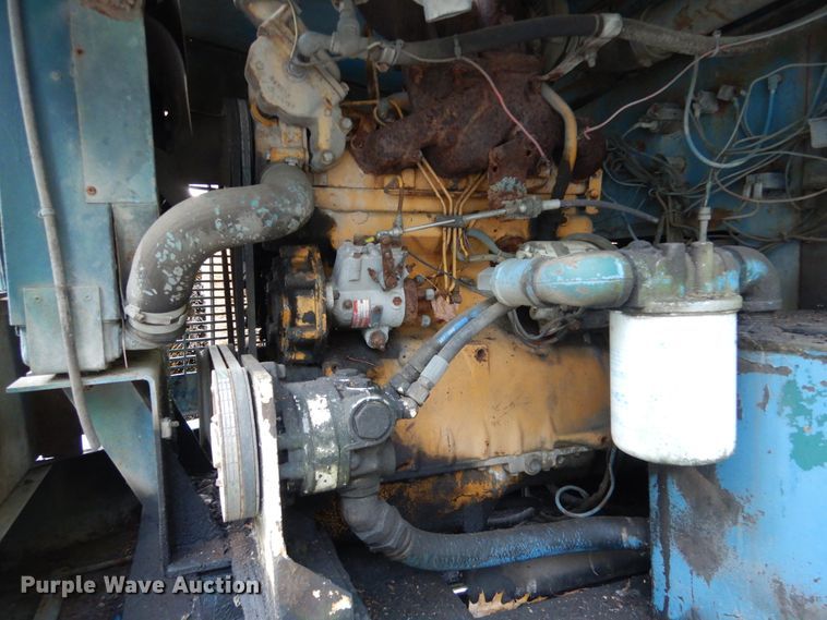 image for item DA8397 1987 Elgin Pelican street sweeper