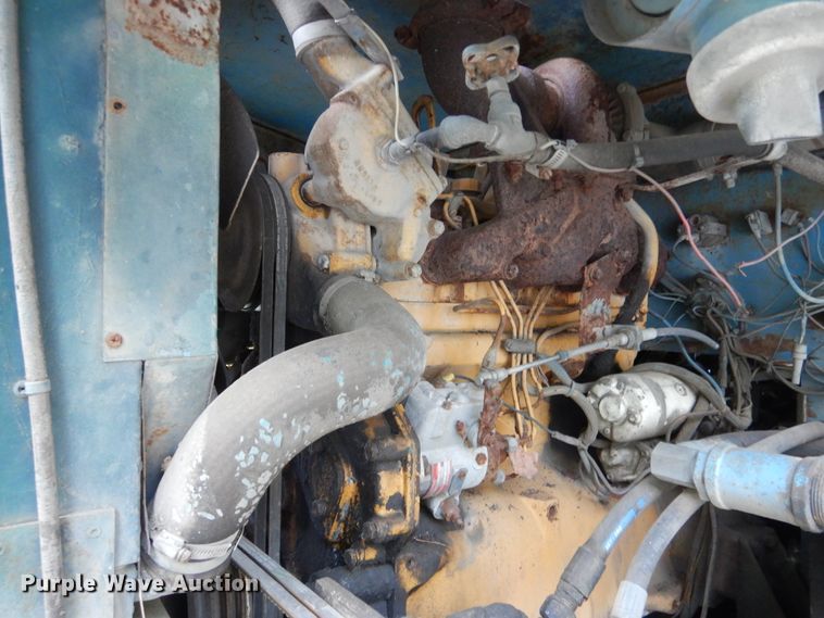 image for item DA8397 1987 Elgin Pelican street sweeper