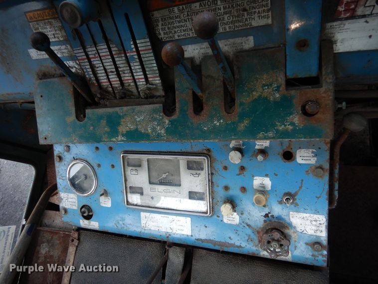 image for item DA8397 1987 Elgin Pelican street sweeper