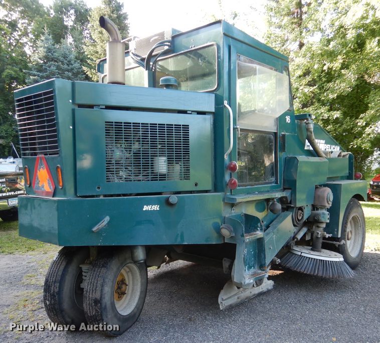 image for item DA8398 1992 Elgin Pelican  street sweeper