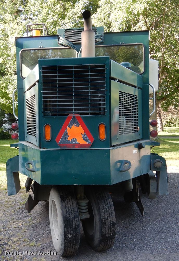 image for item DA8398 1992 Elgin Pelican  street sweeper