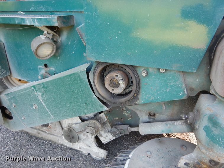 image for item DA8398 1992 Elgin Pelican  street sweeper