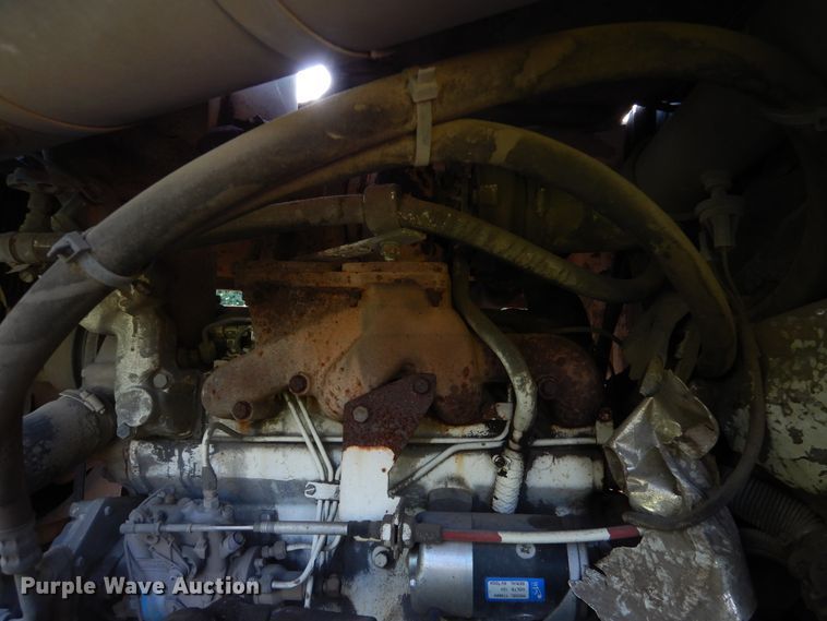 image for item DA8398 1992 Elgin Pelican  street sweeper