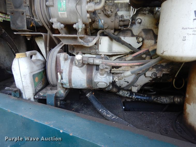 image for item DA8398 1992 Elgin Pelican  street sweeper