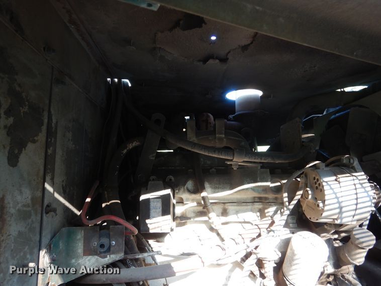 image for item DA8398 1992 Elgin Pelican  street sweeper