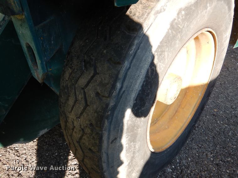 image for item DA8399 1993 Elgin Pelican  street sweeper