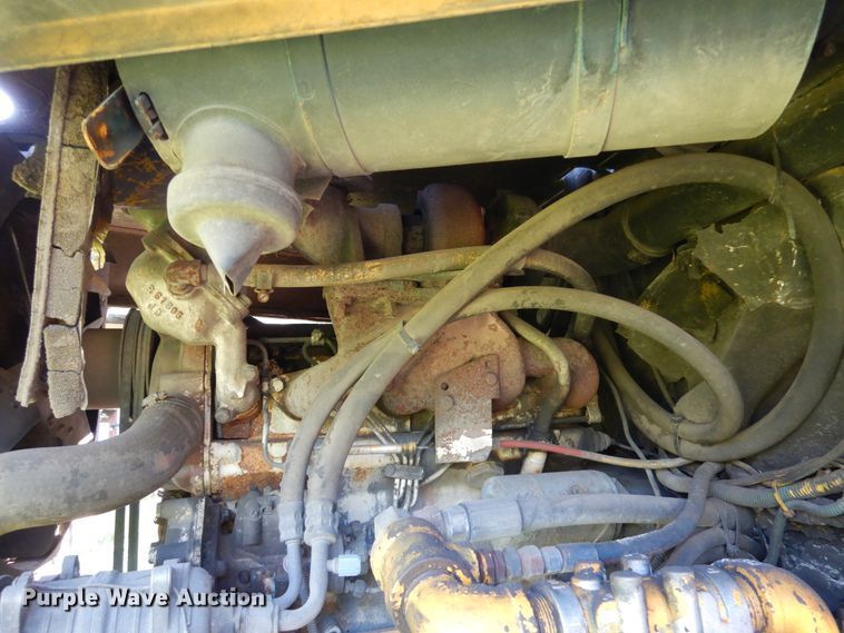 image for item DA8399 1993 Elgin Pelican  street sweeper