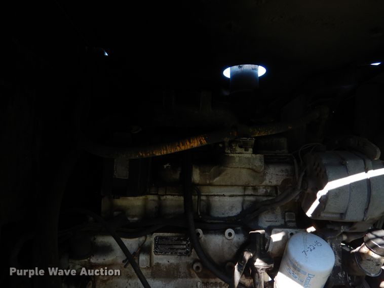 image for item DA8399 1993 Elgin Pelican  street sweeper