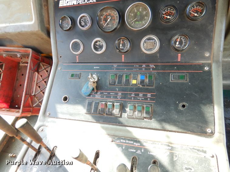 image for item DA8399 1993 Elgin Pelican  street sweeper