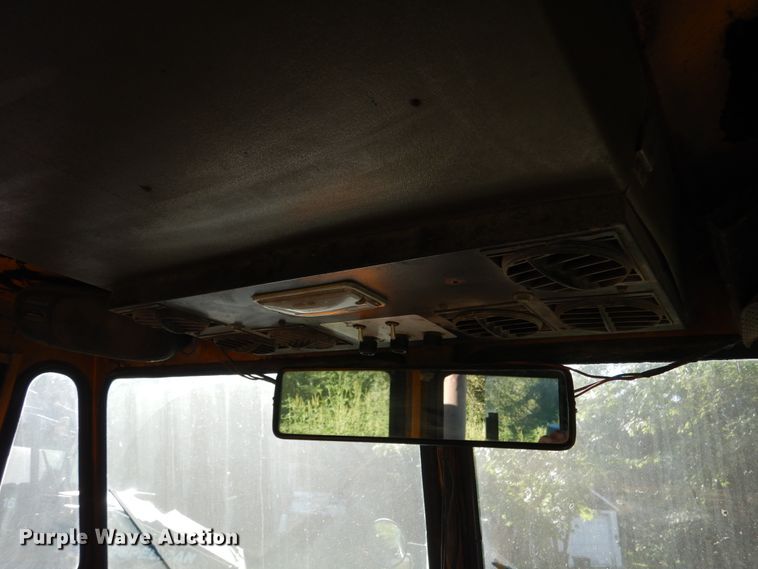 image for item DA8399 1993 Elgin Pelican  street sweeper