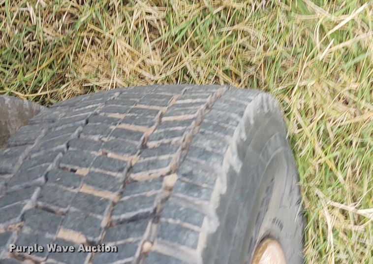 image for item DE7035 2012 Ford F550 Super Duty  truck cab and chassis