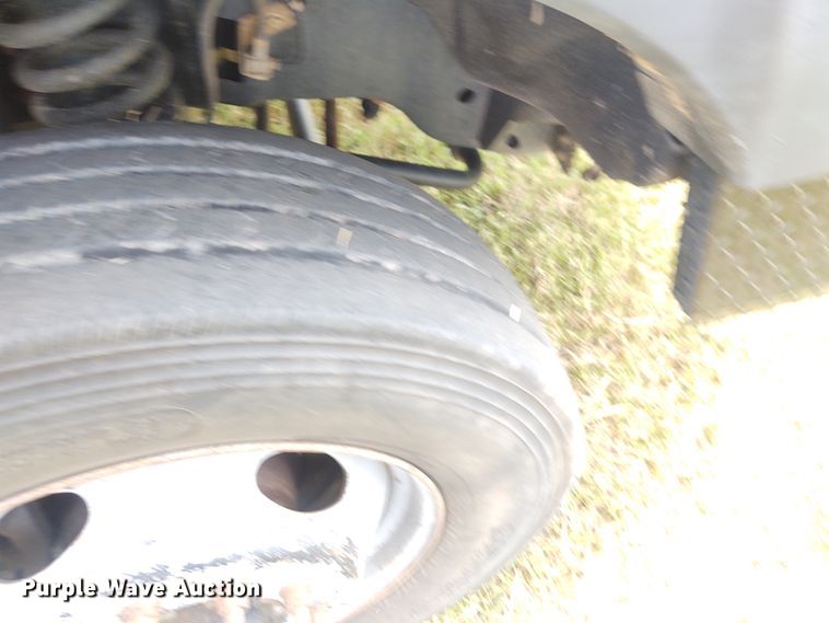 image for item DE7035 2012 Ford F550 Super Duty  truck cab and chassis