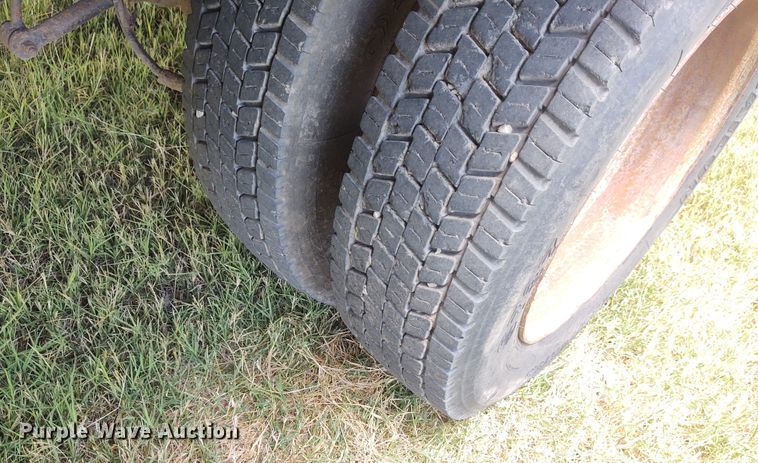 image for item DE7035 2012 Ford F550 Super Duty  truck cab and chassis