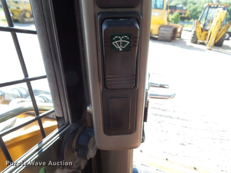 image for item DF0856 2012 Case SR200  skid steer loader