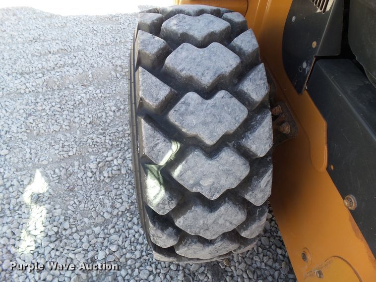 image for item DF0856 2012 Case SR200  skid steer loader
