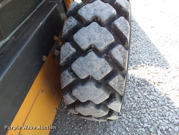 image for item DF0856 2012 Case SR200  skid steer loader