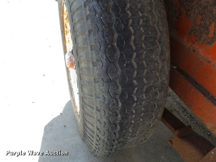 image for item DF0857 1975 Hylander tilt deck utility trailer