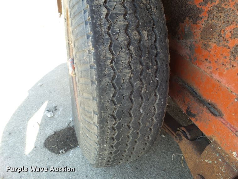 image for item DF0857 1975 Hylander tilt deck utility trailer