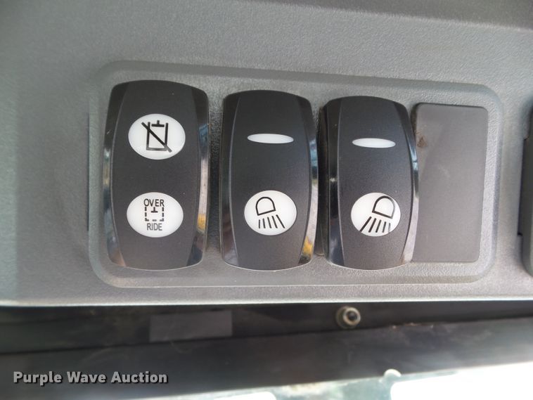 image for item DF0867 2013 Caterpillar 299D  tracked skid steer loader