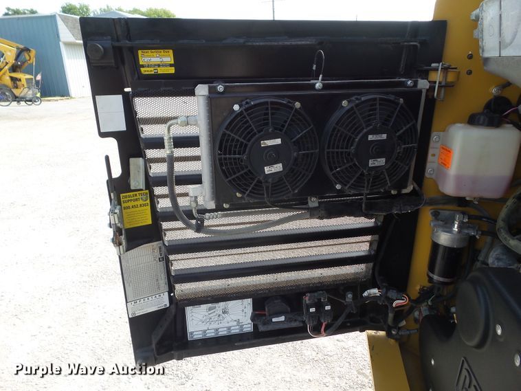 image for item DF0867 2013 Caterpillar 299D  tracked skid steer loader