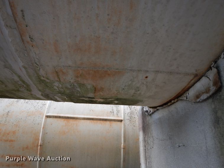 image for item DF4154 17,000 gallon fuel tank