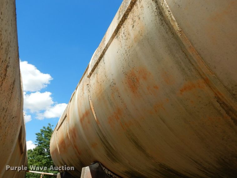 image for item DF4154 17,000 gallon fuel tank