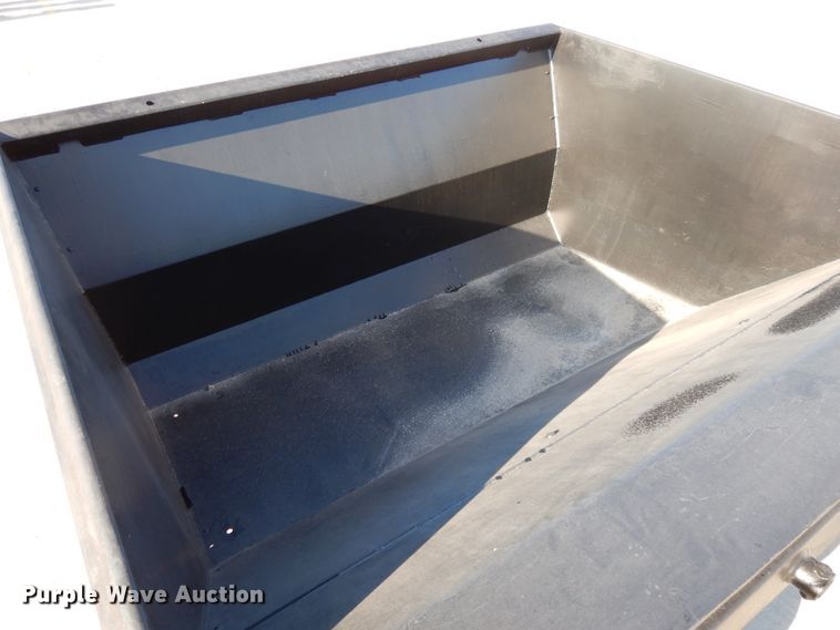 image for item DF5271 Bobcat 25 skid steer dump hopper