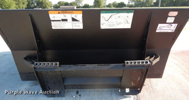 image for item DF5271 Bobcat 25 skid steer dump hopper