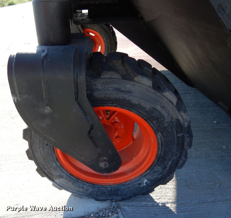 image for item DF5271 Bobcat 25 skid steer dump hopper