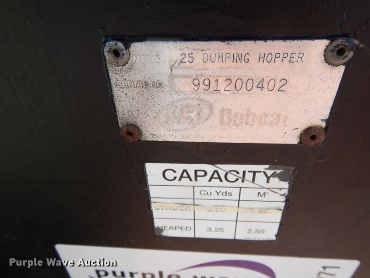 image for item DF5271 Bobcat 25 skid steer dump hopper