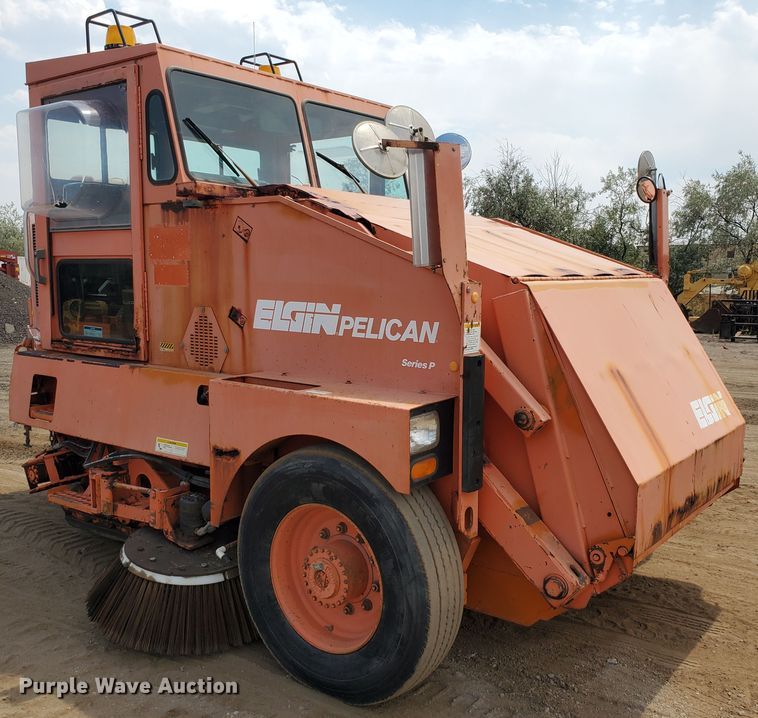 image for item DF5602 1996 Elgin Pelican P  steet sweeper